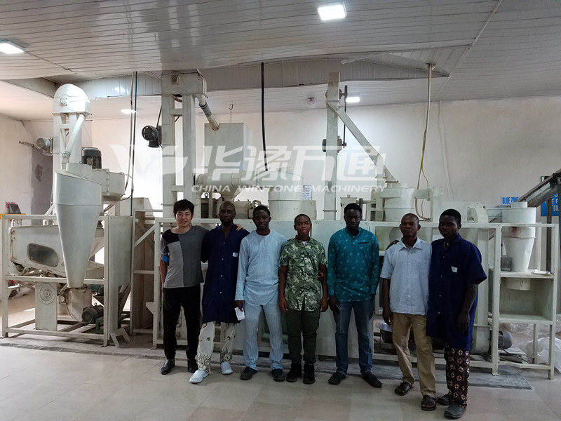Máquina de harina de maíz integrada 15T / día exportada a Nigeria